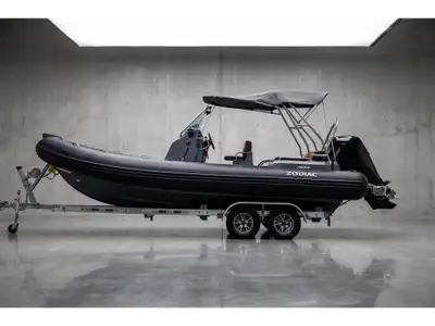 FR-XDC30B85E224 L'occasion de l'année pour les amateurs de nautisme exigeants. Découvrez ce magnifiq...