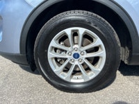 Double L Motors Ltd. For Sale: 2022 Ford Escape SE AWD Looking for a fuel-efficient, modern SUV with... (image 6)