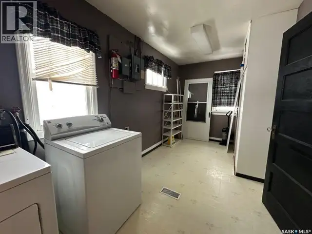 69 Railway AVENUE Kindersley Rm No. 290, Saskatchewan in Houses for Sale in Saskatoon - Image 18