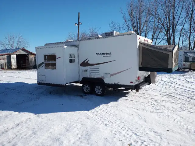 Location de roulotte à louer in RVs & Motorhomes in Laval / North Shore - Image 3