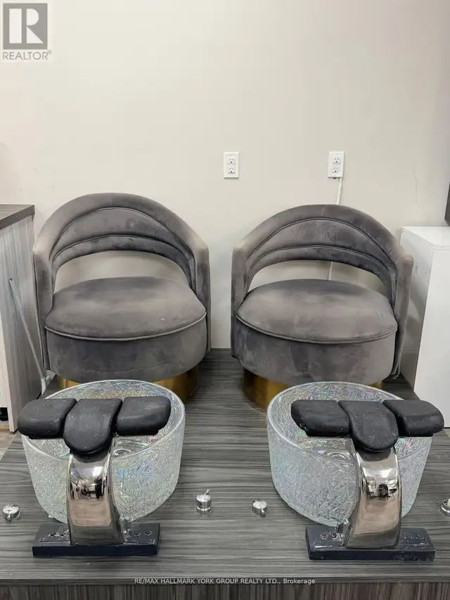 3-NAIL STATION - 6166 YONGE STREET Toronto (Willowdale West), On in Commercial & Office Space for Rent in City of Toronto - Image 3