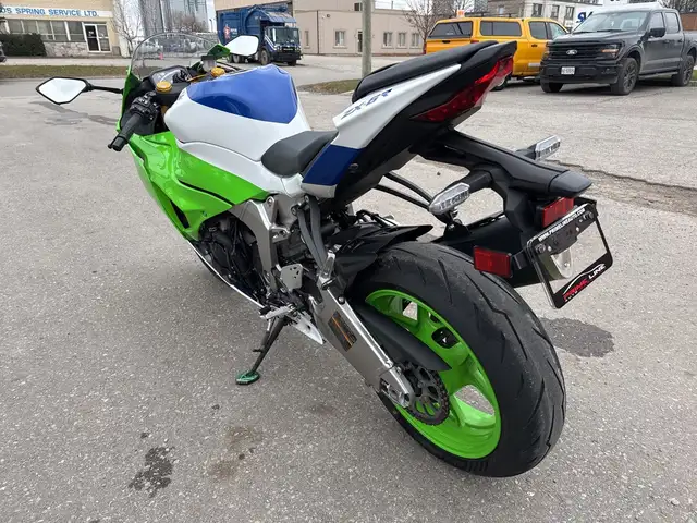 2024 Kawasaki Ninja ZX-6R ~ NINJA ZX-6R ~ 40TH ANNIVERSARY ~ LOW in Sport Bikes in City of Toronto - Image 7