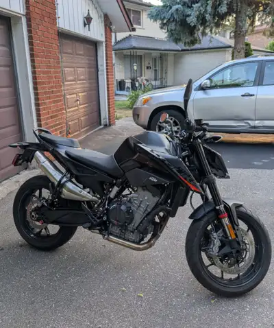 Odometer 5082 KM No accidents. Never Dropped! Immaculate condition. Reason for sale: need money to b...