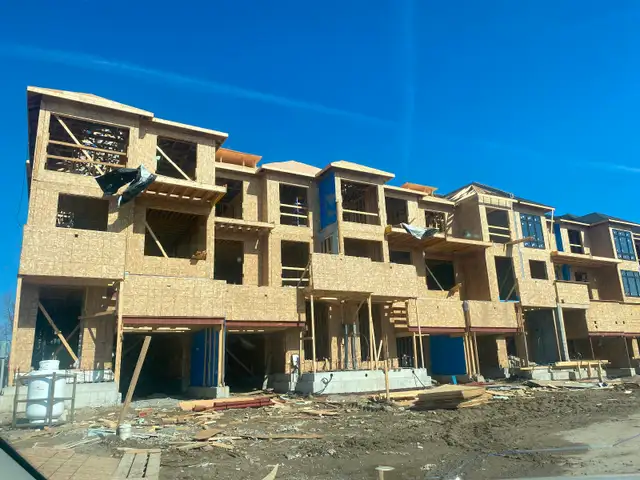 Construction carpentry work475477999753646083