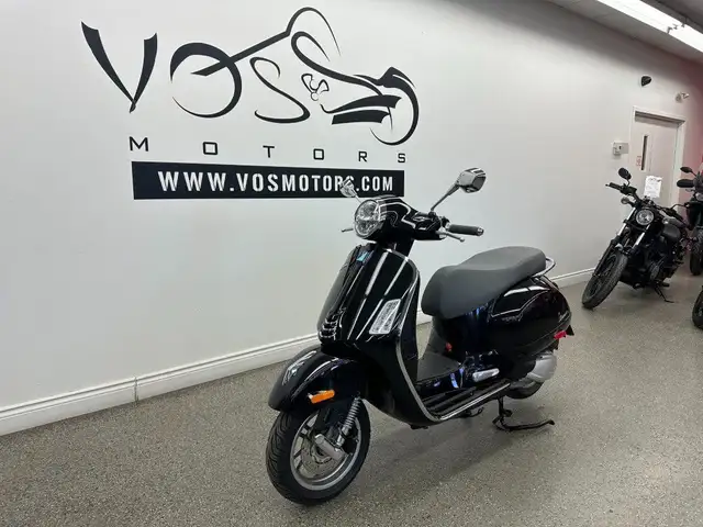 2023 Vespa GTS 300 Nero Convinto - V6354NP - -No Payments for 1  in Scooters & Pocket Bikes in Markham / York Region - Image 9