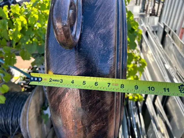 Horloge suspendue in Outdoor Décor in Drummondville - Image 5