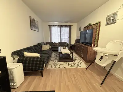 Appartement 4 et demi situé dans un quartier résidentiel de Beauport, à la jonction de l’avenue Roya...