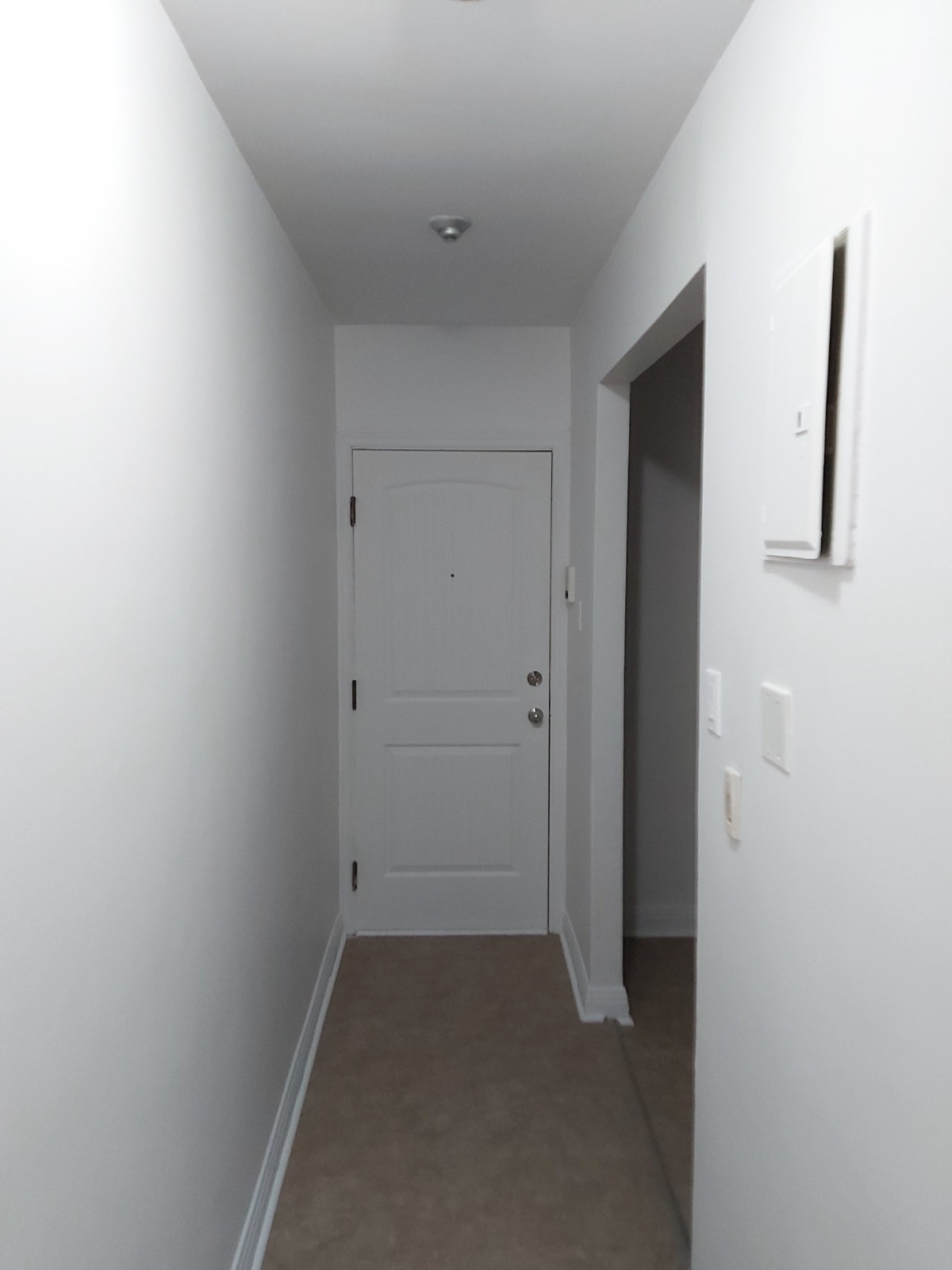 1re Ave — photo 2
