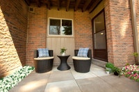 SPACIOUS JR. 1 BEDROOM APARTMENT FOR RENT IN WHITBY! SELECT APARTMENTS FULLY REVITALIZED WITH PREMIU... (image 4)
