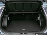 This Hyundai Kona has a durable Intercooled Turbo Regular Unleaded I-4 1.6 L/98 engine powering this... (image 6)