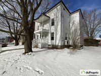374 900$ - Maison 2 étages à vendre à Sherbrooke (Fleurimont)