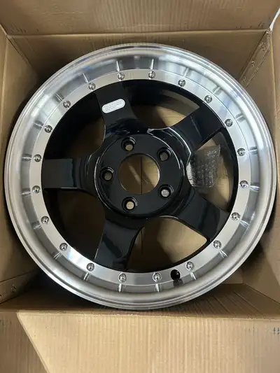 Cragar Mirage 17 inch Alloy Rims 17x8 5x127 Hub 3.27 Offset 25 $150 Per Rim $600 All 4 Jeep Grand Ch...