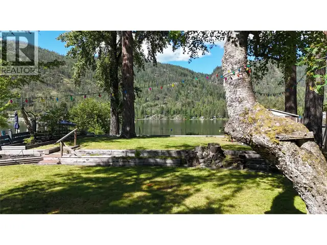 189 Alpine Road Christina Lake, British Columbia in Houses for Sale in Penticton - Image 24
