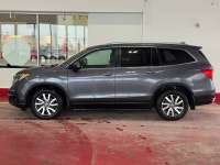 Our 2019 Honda Pilot EX-L Navi in Modern Steel Metallic is a Fresh trade! Call to find out more info... (image 1)
