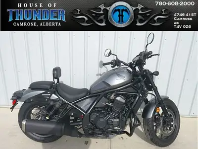 Feel the pull of the road like never before. The 2024 Rebel1100 DCT ABS blends raw power, sleek styl...