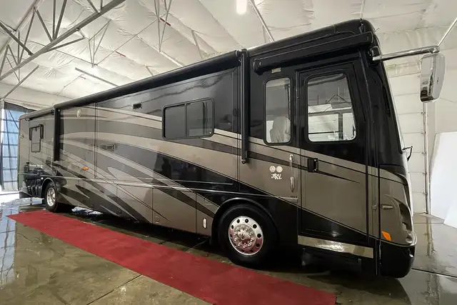 2007 Newmar Dutch Star 4023 – Pre-Owned Class A Motorhome.  in RVs & Motorhomes in Red Deer - Image 3