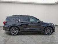 PANORAMIC ROOF, LED HEADLIGHTS, TOW HITCH, POWER LIFTGATE, NAVIGATION SYSTEM Prepare to be impressed... (image 8)