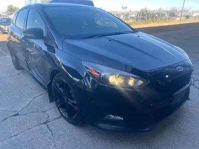 WOW! VERY RARE FOCUS ST FOR SALE HERE! 2.0L TURBO, 6 SPEED, LEATHER RECARO SEATS, 18 IN RIMS, ETC….....