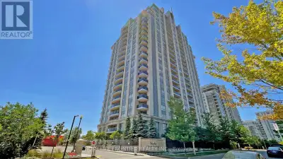Amazing Location In The Heart Of Thornhill. Spacious One Bedroom Plus Den Unit With Fantastic Unobst...