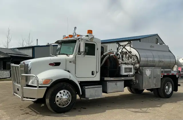 Pressure Truck in Heavy Equipment in St. Albert - Image 4
