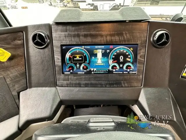 2025 Newmar Dutch Star 4369 Black Out Package in RVs & Motorhomes in Moncton - Image 37