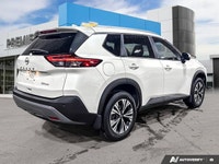 Designed for your dynamic lifestyle, this 2023 Nissan Rogue SV is ready for anything. With a mere 42... (image 4)