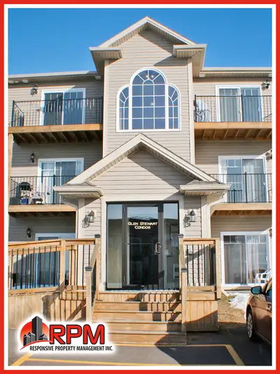 PLEASE RESPOND VIA KIJIJI ONLY, NO PHONE CALLS, THANK YOU .. * AVAILABLE IMMEDIATELY * UNIT 203 . **...