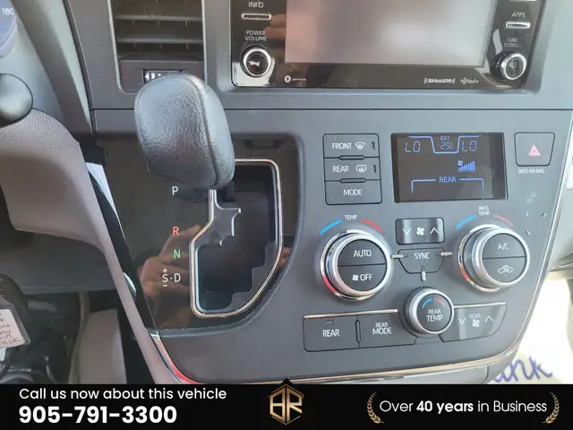 2018 Toyota Sienna LE | AWD | Power doors in Cars & Trucks in Mississauga / Peel Region - Image 23