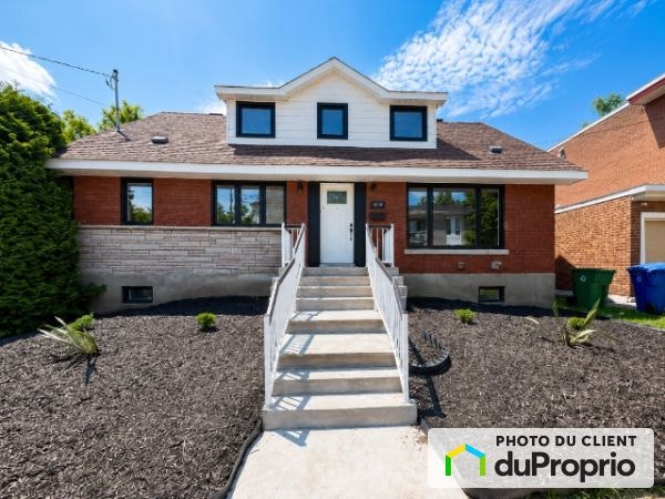 $888,000 - 2 Storey for sale in Ahuntsic / Cartierville — photo 1