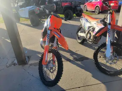 THE BIGGEST BADDEST 2-STROKE MOTOCROSS ON THE PLANET! ENTIRELY STOCK! ONLY 5 HOURS - BARELY BROKEN I...