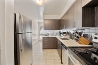 Large 4 Bedroom Townhouse (1 MONTH FREE PROMO) To schedule a viewing, please call or text our Leasin... (image 8)