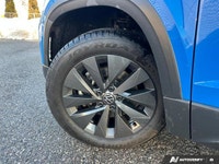 Command the urban landscape with this 2024 Volkswagen Taos Comfortline. Finished in striking Cornflo... (image 9)