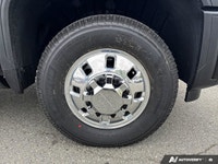 4WD Crew Cab 172 Denali ... Engine: Turbocharged Diesel V8 6.6L/ Safety Equipment StabiliTrak, stabi... (image 8)