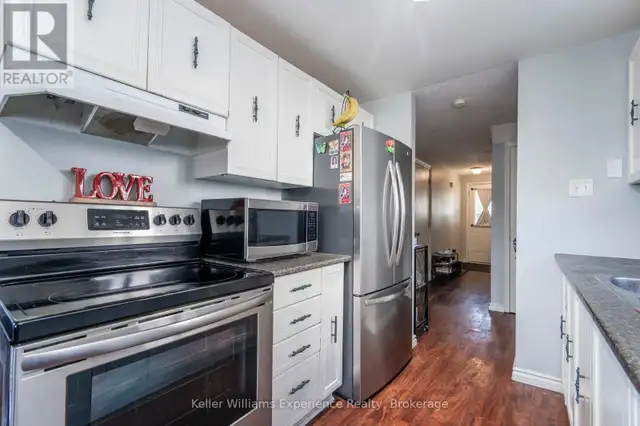 23 CORBETT DRIVE Barrie (Grove East), Ontario62863751593729123
