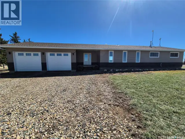 Highway 13 Acreage near Glasnevin Key West Rm No. 70, Saskatchew in Houses for Sale in Regina - Image 3
