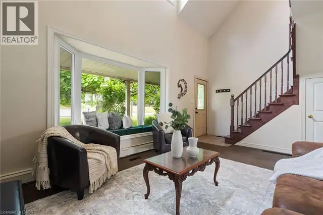 1652 OLD HIGHWAY 24 Waterford, Ontario in Houses for Sale in Norfolk County - Image 7