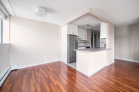 Virtual Open House: Please view our available units by clicking on the virtual tour below. Large, ne... (image 5)