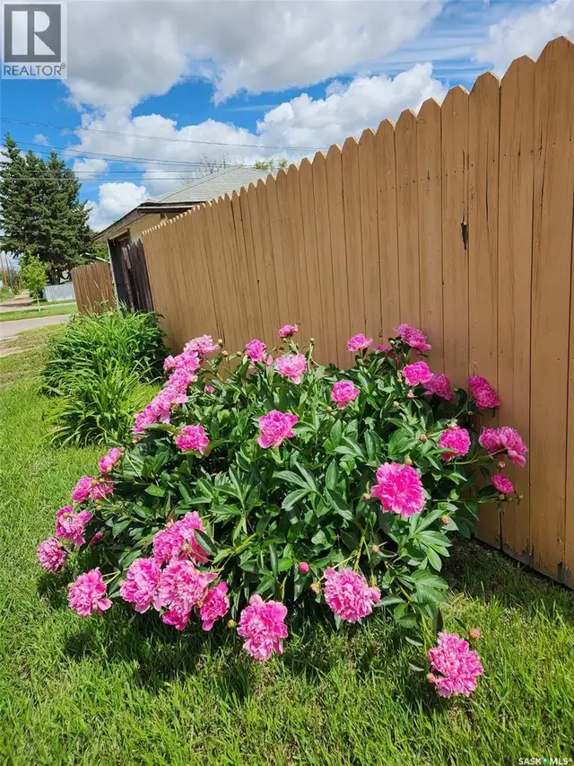 607 K AVENUE N Saskatoon, Saskatchewan in Houses for Sale in Saskatoon - Image 11