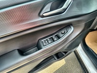 This Dealership Service Loaner Demo 2025 Jeep Grand Cherokee Altitude 4x4 has the 3.6L Pentastar Vvt... (image 7)