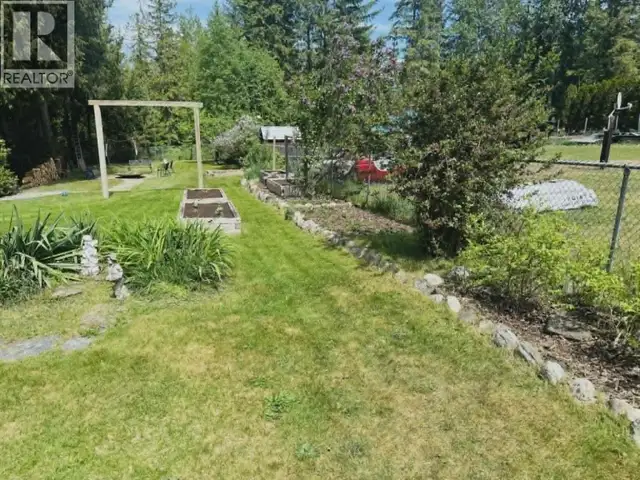 19 West Poirier Road Mara, British Columbia in Houses for Sale in Kamloops - Image 41