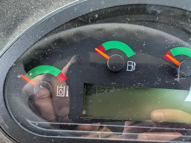 2020 CATERPILLAR 908M in Heavy Equipment in Edmonton - Image 36