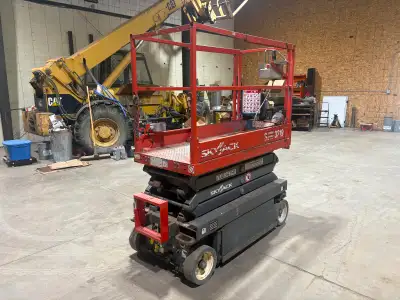 Used 2017 19 Foot scissor lift. Good working order with newer NDT inspection, good batteries, charge...