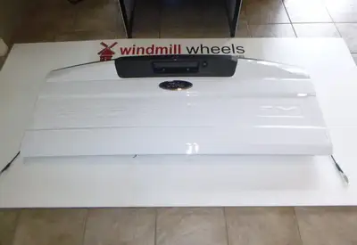 Ford F250/F350/F450/ Superduty 2020 - 2022 Ford Superduty Tailgate with camera hole, no camera Multi...