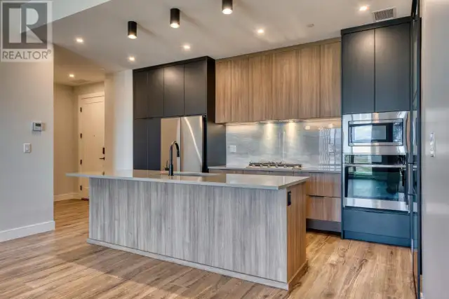 75 Predator Ridge Drive Unit# 202 Vernon, British Columbia in Condos for Sale in Fort St. John - Image 2