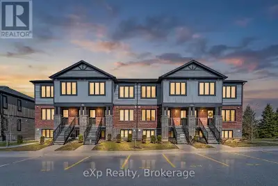 Welcome to stylish living in one of Kitchener's most desirable Huron communities. This nearly new 2-...