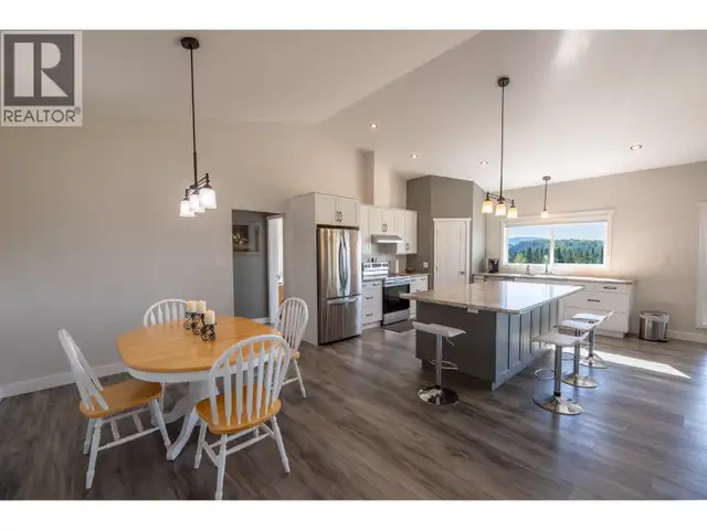 7155 GROSSETT ROAD Lone Butte, British Columbia in Houses for Sale in 100 Mile House - Image 25