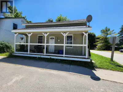 Charming, Updated & Affordable Minutes to Bruce Power & the Lake! Welcome to this beautifully update...