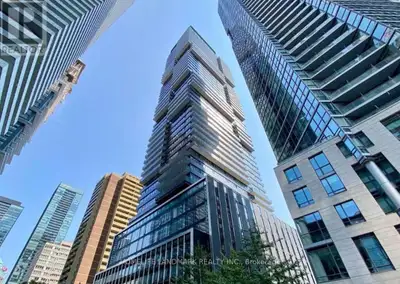 TH09 - 55 CHARLES STREET E Toronto (Church-Yonge Corridor), Onta