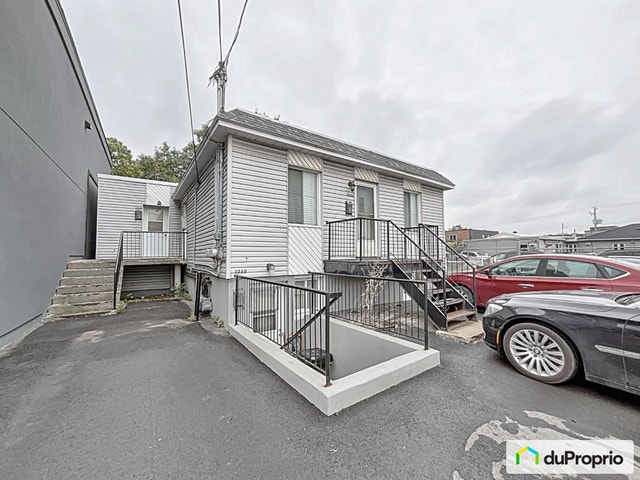$572,500 - Quadruplex for sale in Longueuil (Vieux-Longueuil) — photo 1