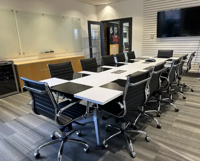 FURNISHED PROFESSIONAL OFFICES FOR RENT- MISSISSAUGA - DIXIE/401 in Commercial & Office Space for Rent in Mississauga / Peel Region - Image 8